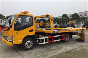 海丰哪里有拖车服务