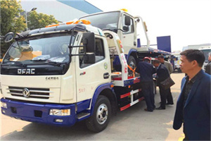 海丰汽车道路救援拖车价格